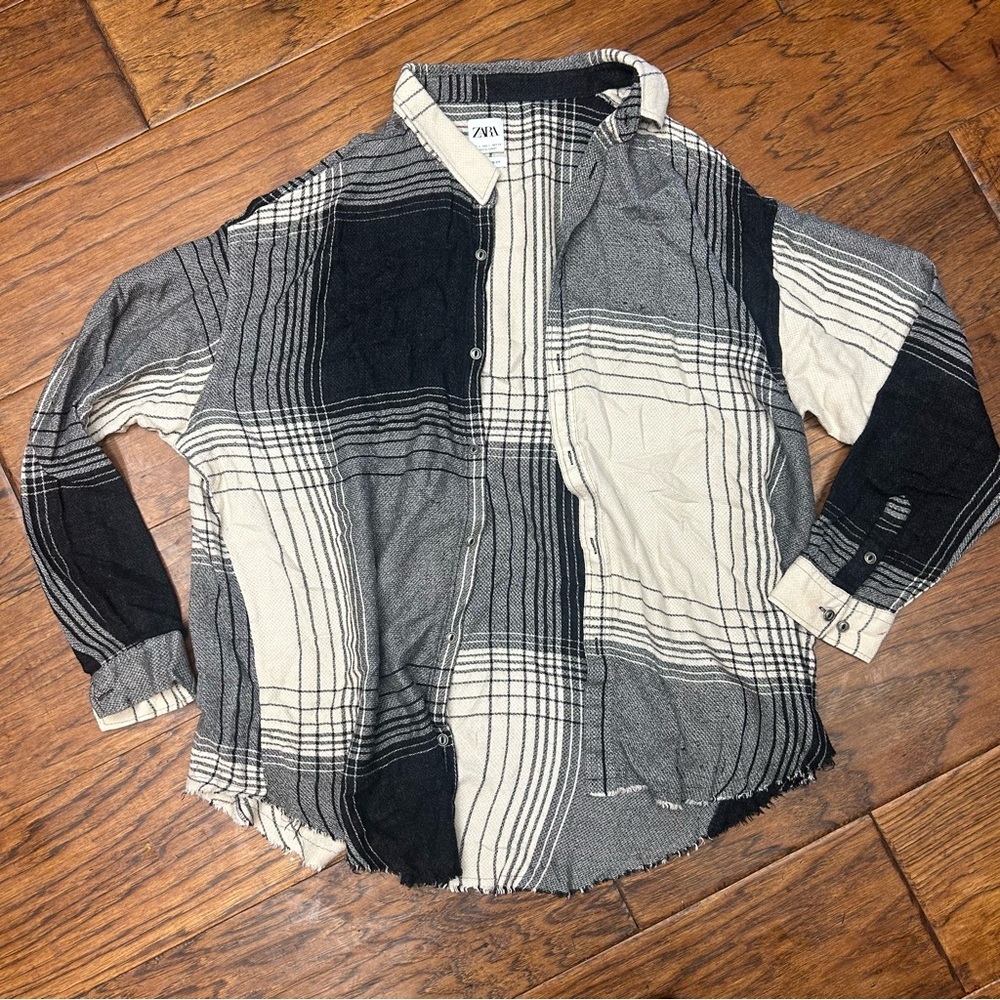 Zara Women's Black & Cream Plaid Button-Up Shirt Size L